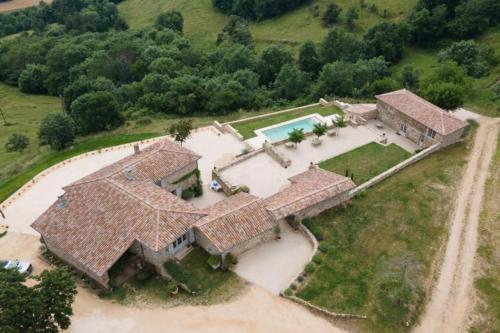 Belle maison tranquille avec vue panoramique. - Location saisonnière - Désaignes