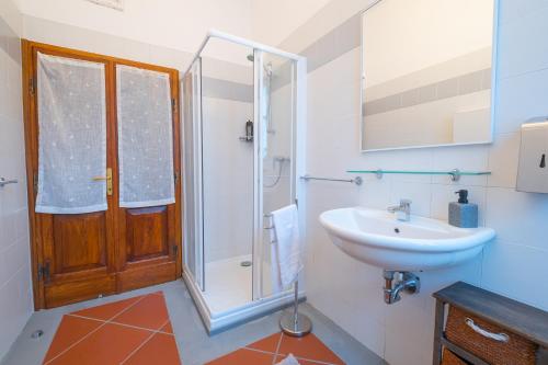 Zuhanyzó, Veleia Romana B&B in Lugagnano Val d' Arda
