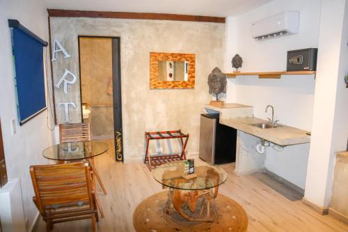 Hostel-Island Paradise, Saboga Lodge and Villa Noelia