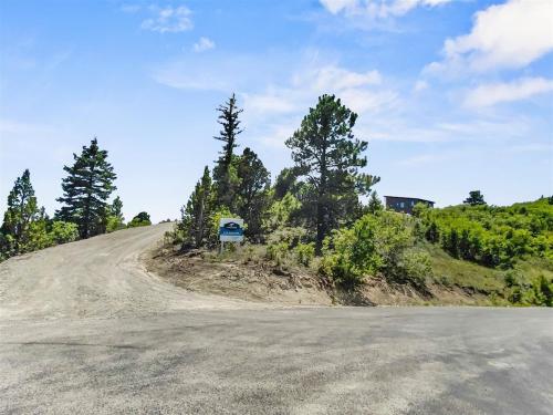 Bryce View Cabin - New Cabin With Amazing Views!