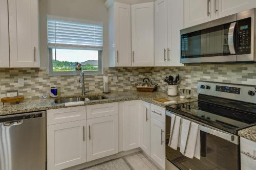 Port Saint Lucie Vacation Rental with Hot Tub! in Port Saint Lucie, USA