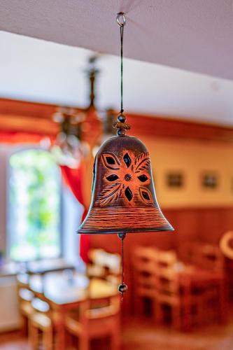 Restaurant, Penzion Zvoneček (Penzion Zvonecek) in Jetrichovice U Decina