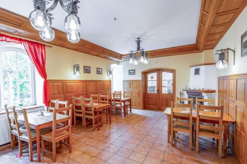 Restaurant, Penzion Zvoneček (Penzion Zvonecek) in Jetrichovice U Decina