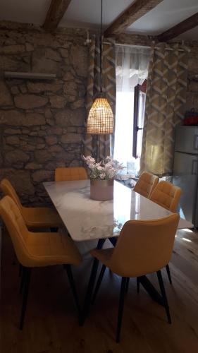  House Fraluni in Gostinjac