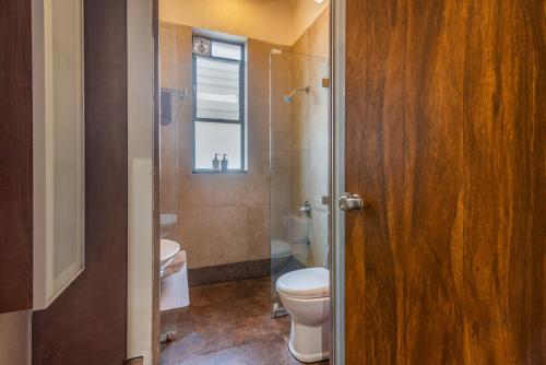 SaffronStays Amrapali - 3BD Farmstay with private pool in Nashik