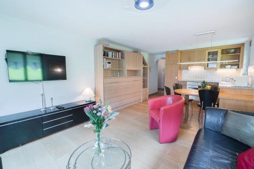 Haus Bärgbach by Zermatt Premium Apartments - image 3