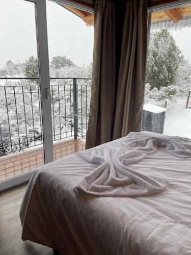 Apartment with Mountain View