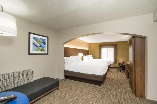 Holiday Inn Express Hotel & Suites Louisville East, an IHG Hotel