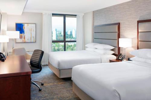 Deluxe Queen Room with 2 Queen Beds