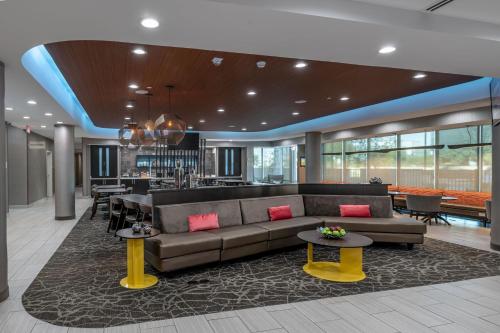 Lobby, SpringHill Suites Dallas Central Expressway in Vickery Meadow