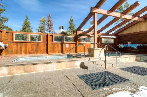 Stunning Multi-Level Home near Hiking Trails and Main St, with PRIVATE Hot Tub WP33 in Four O'Clock