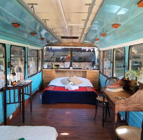 ¡Habitación en un Bus!