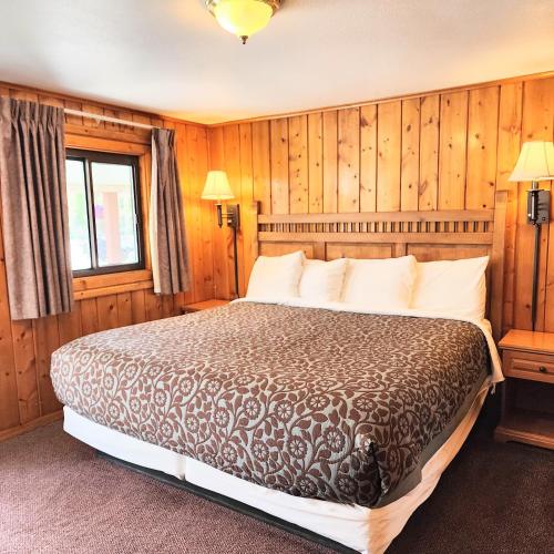 King Room with Kitchenette