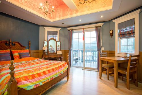 room detail thumbnail 0