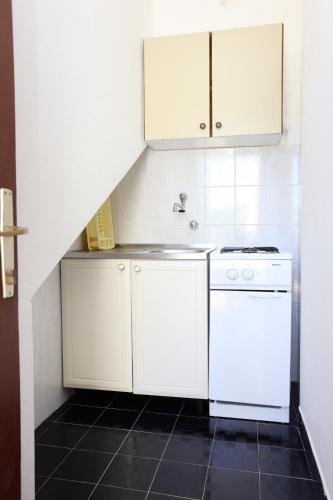 virtuve, Studio Kabli 10225a in Putnikovici