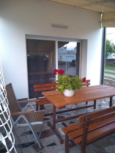 Apartments with a parking space Njivice Krk - 14932 - image 11