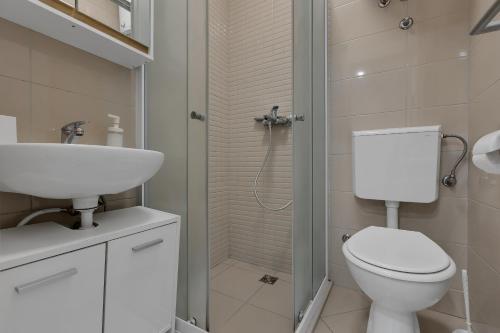 Two-Bedroom Apartment with Terrace image 10
