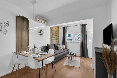 Apartments with parking space Makarska - 21544 - image 5