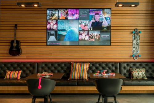 MOXY Frankfurt Airport - image 6