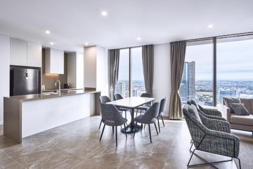 Meriton Suites George Street, Parramatta