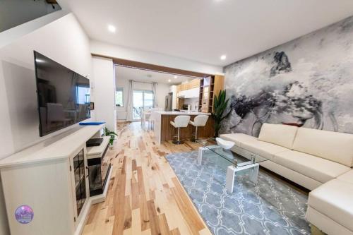 Le Petit Manoir - Quartz in Duhamel (QC)