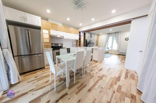 Le Petit Manoir - Quartz in Duhamel (QC)