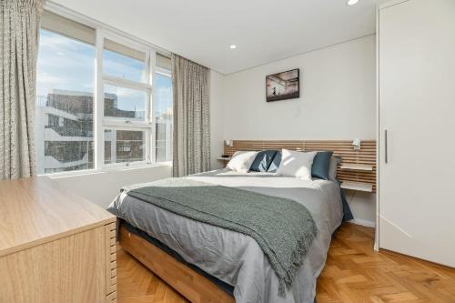 Delightful 1BR Sydney City Escape - image 10