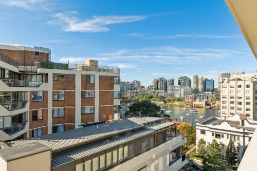 Delightful 1BR Sydney City Escape - image 13