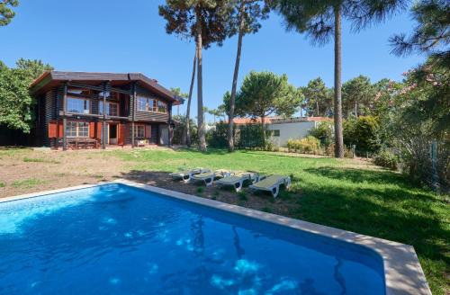 Beach & Golf Retreat w Amazing pool, By TimeCooler, Aroeira (photo 2)