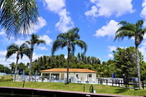 Florida Condos on Lake Tarpon