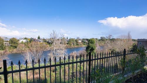 Wonderful River View-Brand New Home - 4 Bedrooms