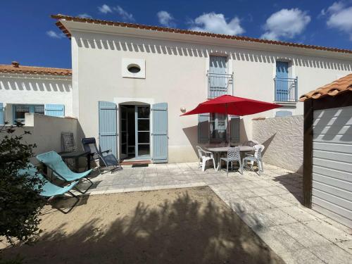 Maison de Vacances 8 Pers à 300m Plage avec Terrasse et Parking, Saint-Jean-de-Monts - FR-1-224C-272