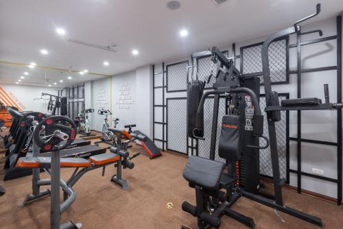 Fitness center, Reyna Luxury Hotel near My Dinh National Stadium
