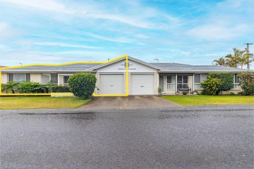 Sapphire Sands 1 52 Boulder Bay Rd air con Wi Fi Cot and Highchair