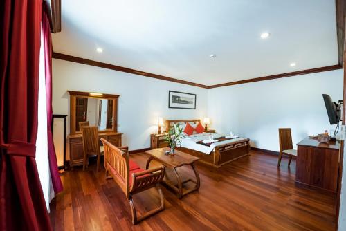 room detail thumbnail 1