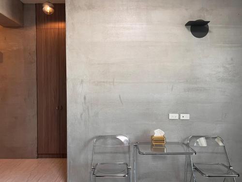 T-HOUSE