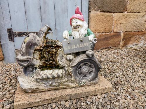 Mulgrave Cottage - image 4