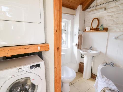 Llety'r Wennol - image 10