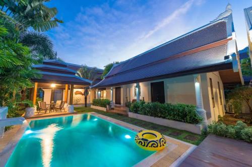 Villa BangKao 3Br Pool & Walk to Beach