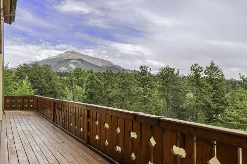 Balcony/terrace, H7 at Hope Mountain -- 6-Bedroom Retreat Home at Allenspark Colorado home in Allenspark (CO)