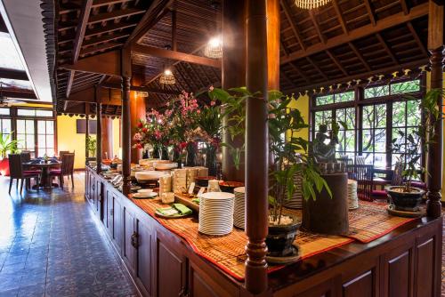Essen und Erfrischungen, Royal Crown Hotel & Spa in Siem Reap