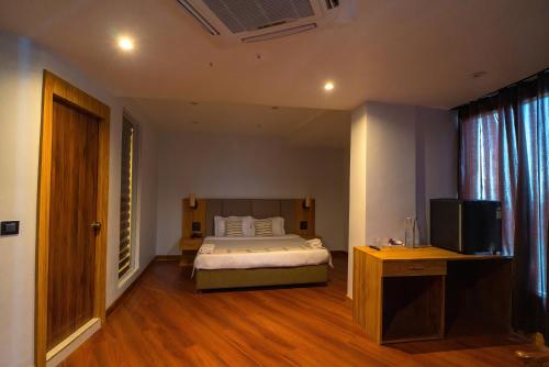 Guestroom, Emerald Hotel in Aizawl
