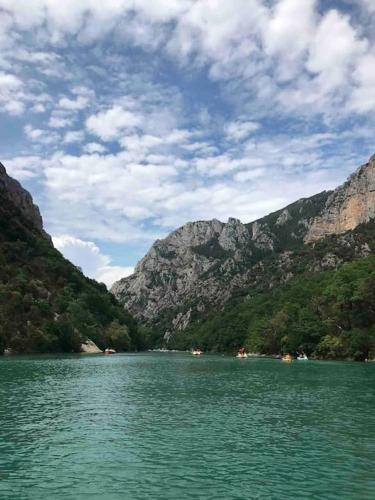 L’échappée belle Au cœur de la Provence verte