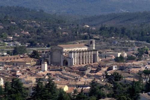 L’échappée belle Au cœur de la Provence verte