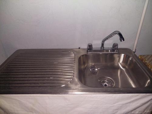 Nirvana 2, Habitacion doble con todos sus servicios in Zone 11