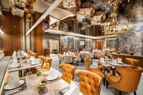 Restaurant, China Dragon Hotel near Our Lady of Penha