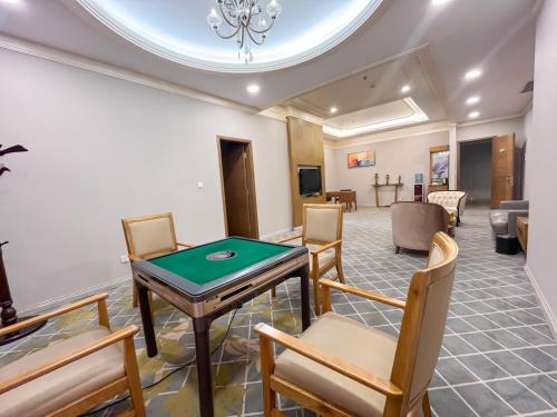 บริการและสิ่งอำนวยความสะดวก, โรงแรมเฉิงตูจินยรุ่ยหยางกวง (Chengdu Jinrui Yangguang Hotel) in เขตเผิงโจว