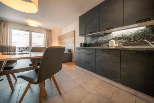 One-Bedroom Apartment image 10