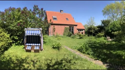 NEU! Ferienhaus mit Naturgarten in Gleschendorf, Deutschland