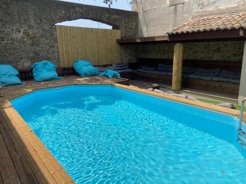 T2 bord du canal du midi piscine